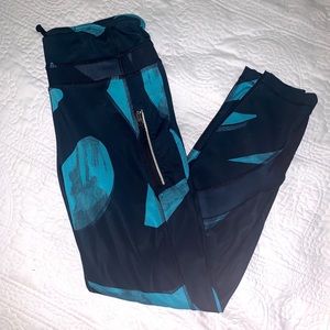 Lululemon Patterned Mesh 7/8 Leggings